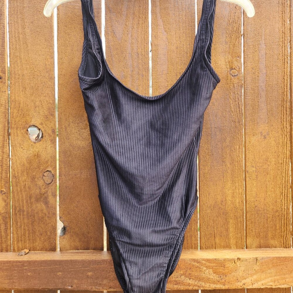 Size 10 Women's Black Ribbed 1pc Bathing Suit Beach Pool Swimwear Swimming
